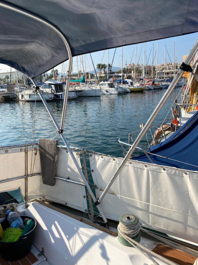 Welcome Aboard Yacht Cruiser! Mataró Exterior foto